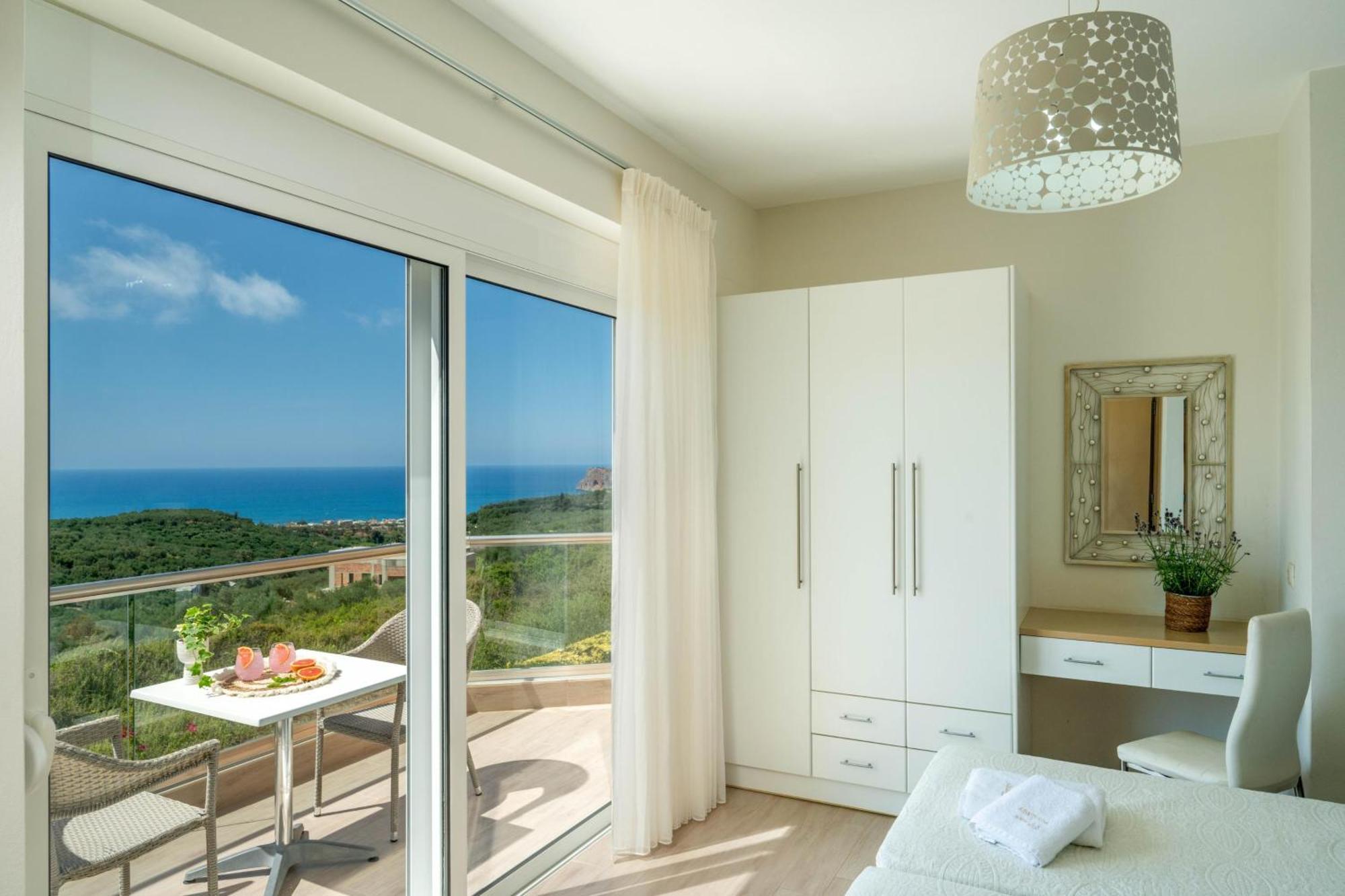 Villa Ariella With Sea View Agia Marina Eksteriør billede