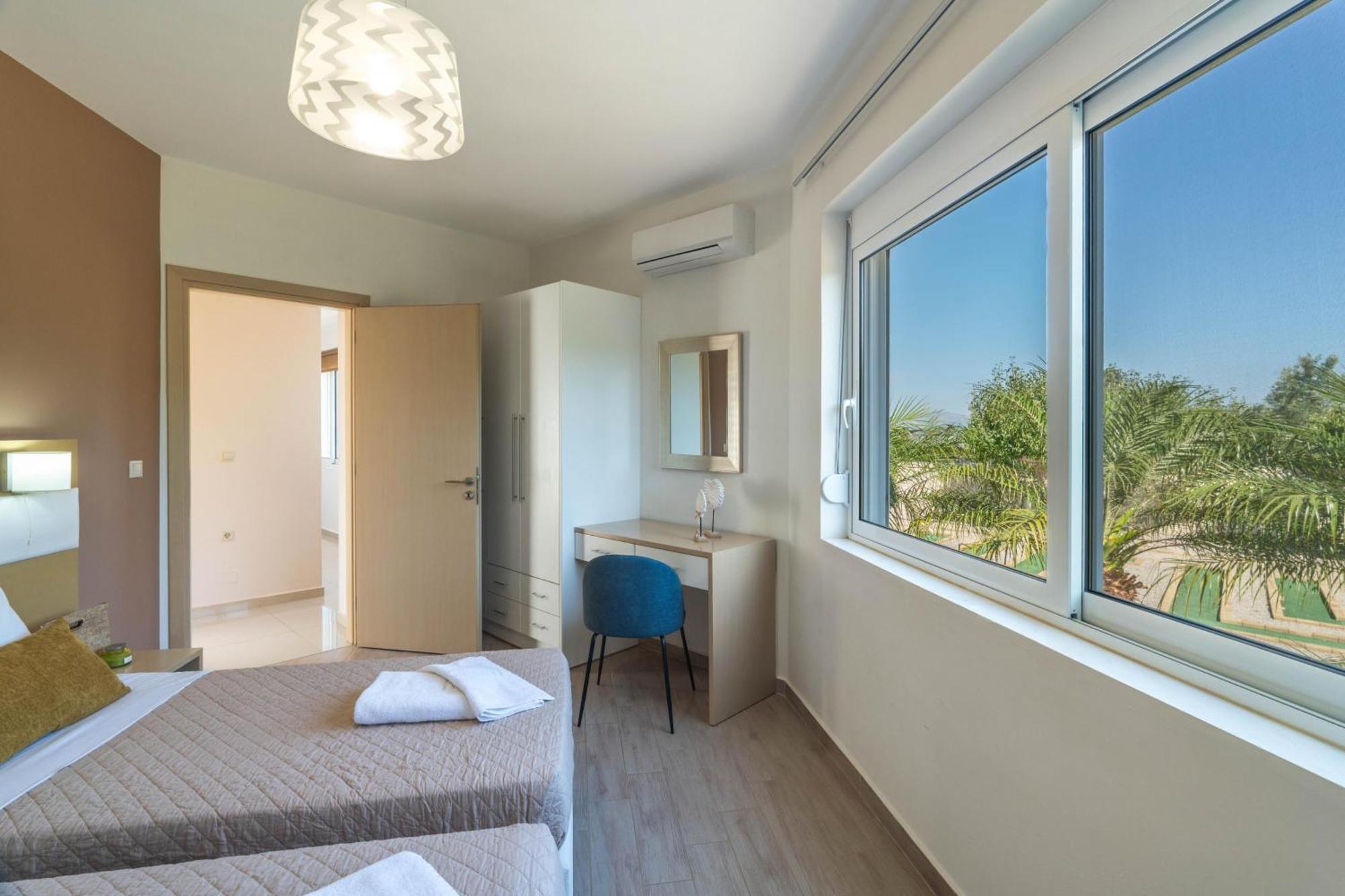 Villa Ariella With Sea View Agia Marina Eksteriør billede